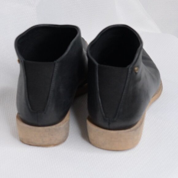 La Canadienne Black Leather Slip On Ankle Boots Sz 7 - Picture 4 of 7
